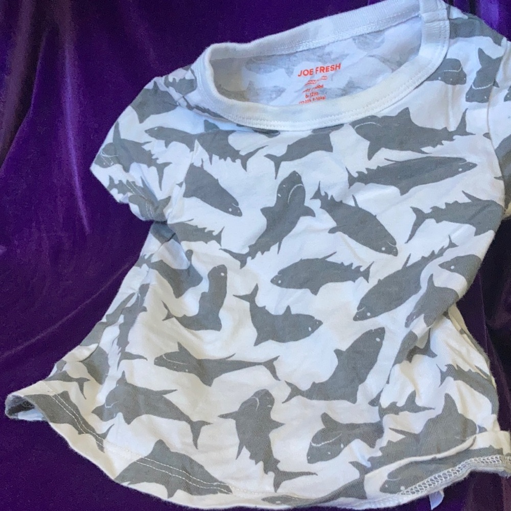 Joe fresh t shirt 6-12 months
